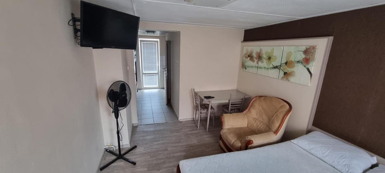 Bolek Apartmany Veľký Meder Buitenkant foto